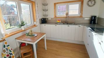 Geladeira, fogão, cooktop, lava-louças