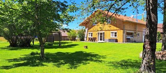 Eichenstein Holiday Home – Alpine Charm with Wood Stove, Panoramic Views on the Swabian Alb