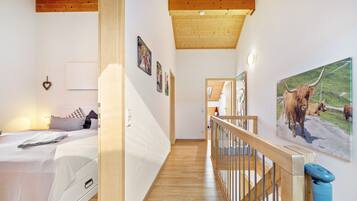 Bügeleisen/Bügelbrett, WLAN, Bettwäsche