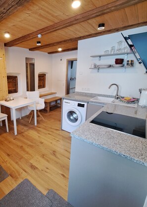 Refrigerador, horno, parrilla de estufa y lavavajillas