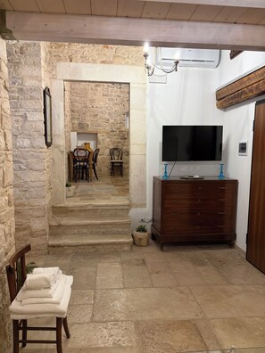 Interior - Palazzo Rizzi Templars' Residence - Bishop's Suite (Bitetto)