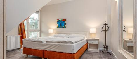 Bureau, Wi-Fi gratuit, draps fournis