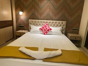 1 bedroom, free WiFi, bed sheets - 1BR Service Apartment C-1101 BKC By Florastays (Mumbai)