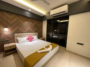 1 bedroom, free WiFi, bed sheets - 1BR Service Apartment C-1101 BKC By Florastays (Mumbai)