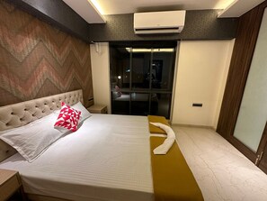 1 bedroom, free WiFi, bed sheets - 1BR Service Apartment C-1101 BKC By Florastays (Mumbai)
