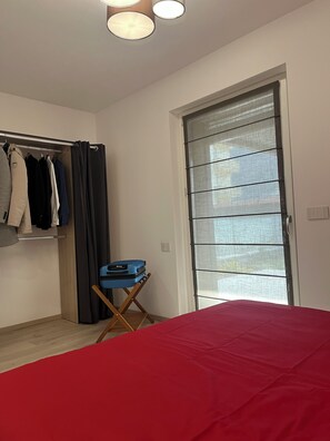 1 camera, ferro/asse da stiro, accesso a Internet, lenzuola