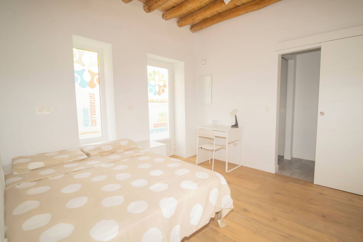 Comfort Double Room | Desk, iron/ironing board, free WiFi