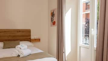 Desk, free WiFi, bed sheets