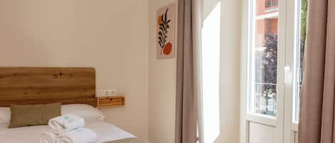 Desk, free WiFi, bed sheets