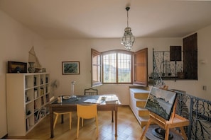 Interior - 5 minutes to the beach! Family-friendly villa with cool patio & sunny terrace (Sicilia)