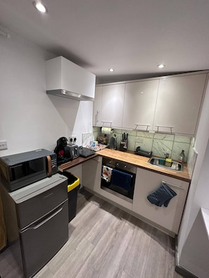 Studio, 1 Bedroom, Accessible, Smoking | Interior - Cosy, Self-contained Guest House (London)