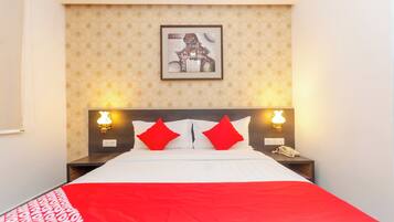Deluxe Double Room | Free WiFi, bed sheets