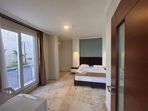 Leilighet – comfort, 1 soverom, kjøkken, 1. etasje | Skrivebord, blendingsgardiner, lydisolert og wi-fi (inkludert)