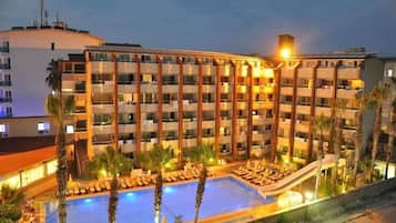 Alberca al aire libre por temporada