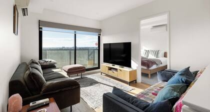 Stylish 2-Bedroom Preston Apartment Near Transport