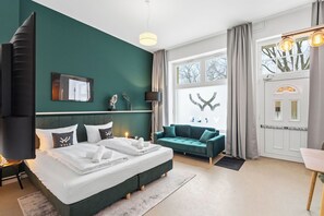 2 bedrooms, free WiFi, bed sheets - VYLD Vault Berlin | near Spree, Spacious & Quiet (Berlin)