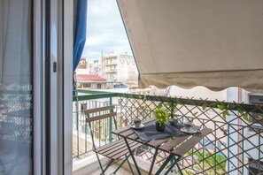 Outdoor dining - City Nest  in the center of Athens (Athina)