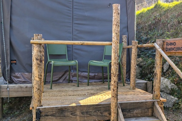 All our safari glamping units offer the same thoughtfully designed interior, combining comfort and simplicity in nature.Each unit is prepared with either a single bed or a king-size bed, and the preferred configuration is confirmed with every guest prior to arrival to ensure a comfortable stay.