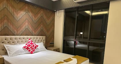 1BR Service Apartment C-1201 BKC By Florastays