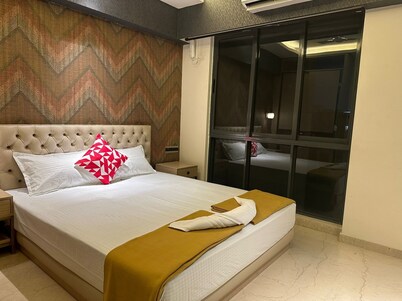 1BR Service Apartment C-1201 BKC By Florastays