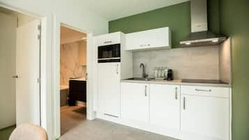 Suite familiar, para no fumadores | Cocina privada | Cafetera de espresso y tetera eléctrica