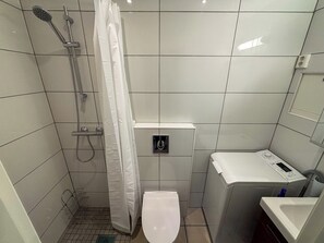 Hair dryer, towels, toilet paper - Studio apartment in Oslo - simple and beautiful! (Oslo)