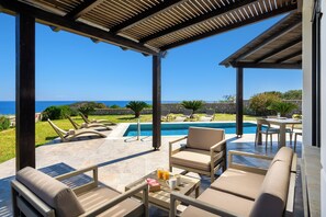 Pool - Aqua Natura Villas - Villa Corallium (Rhodes)