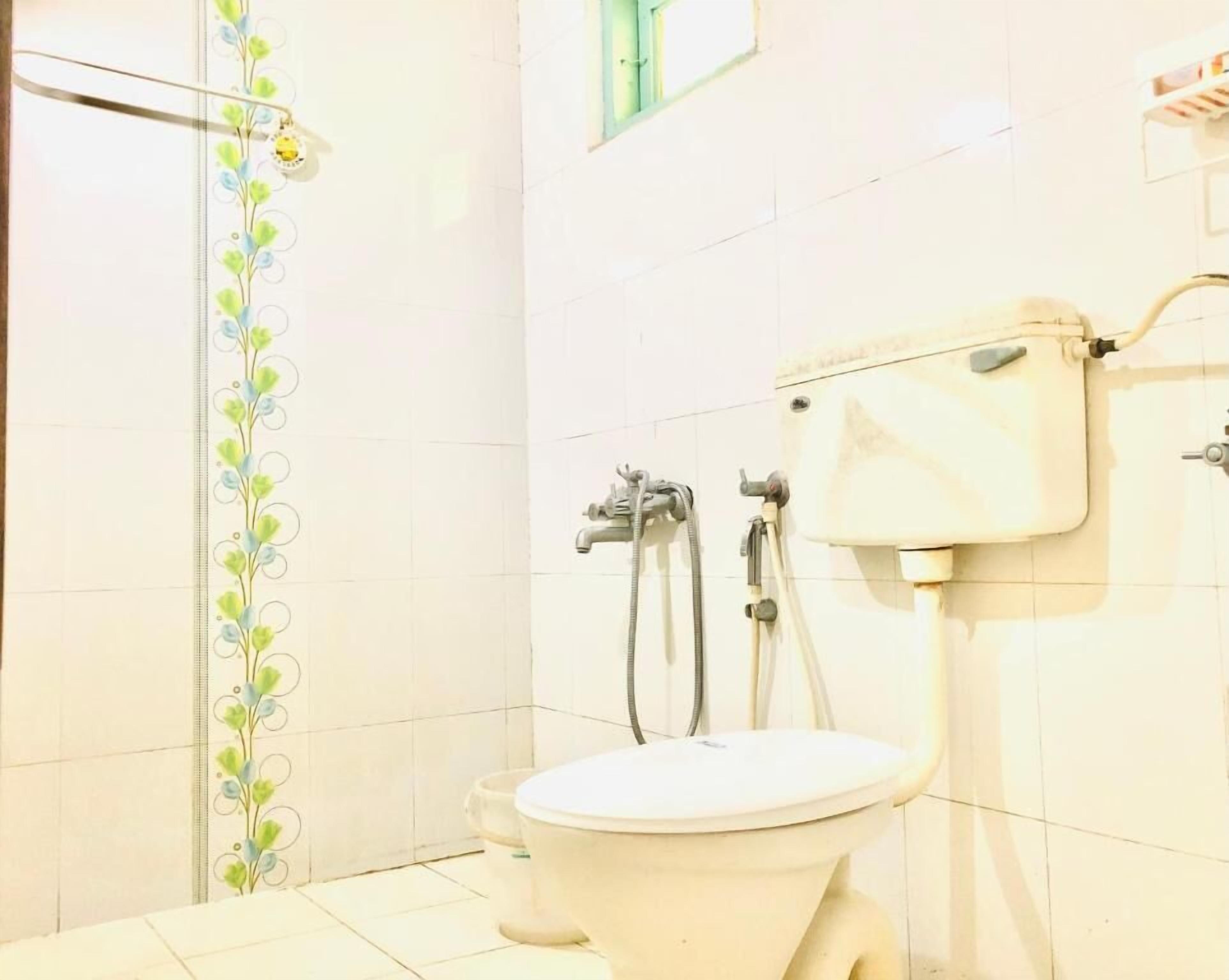 Family Room, Balcony, Garden View | Bathroom
