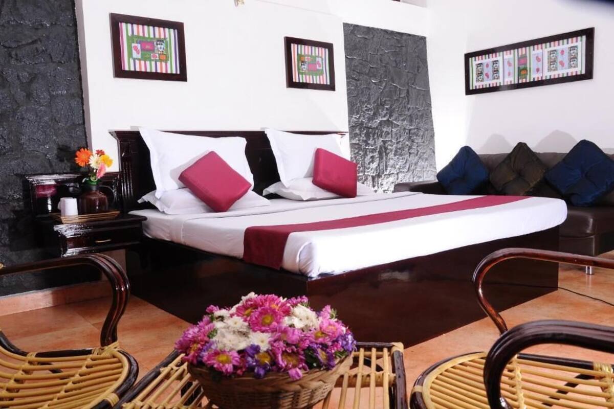Classic Double Room, Garden View