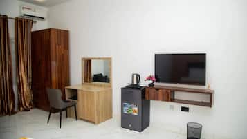 Quarto júnior, sacada, vista para a cidade | Parte interna