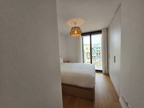 Desk, iron/ironing board, WiFi, bed sheets - Eixample Penthouse - Bright 2BR duplex & terraces (Barcelona)