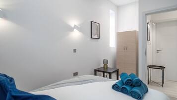 Strykejern/-brett, wi-fi og sengetøy