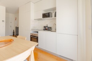 Private kitchen - Trindade Skyline Premium by Hosty (Oporto)