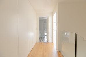 Interior - Trindade Skyline Premium by Hosty (Oporto)