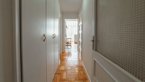 Interior - Cedofeita Terrace by Hosty (Oporto)