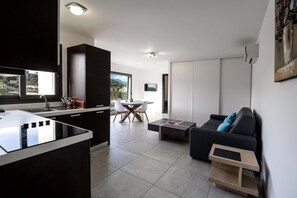 TV - T2 classified 4* in residence with swimming pool (Porto-Vecchio)
