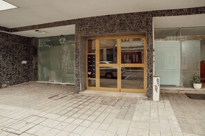 Exterior detail - Cedofeita Apartment by Hosty (Oporto)