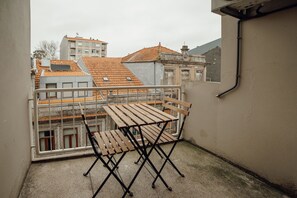 Unclassified image, 5 of 41, button - Cedofeita Flat by Hosty (Oporto)