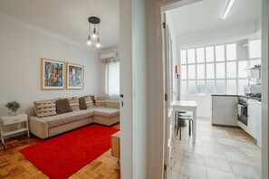 Unclassified image, 4 of 41, button - Cedofeita Flat by Hosty (Oporto)