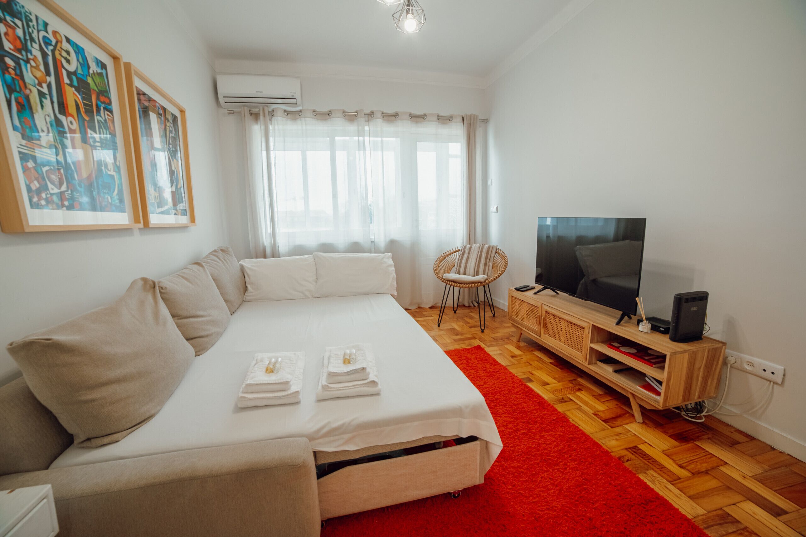 Lit parapluie, Wi-Fi gratuit, draps fournis