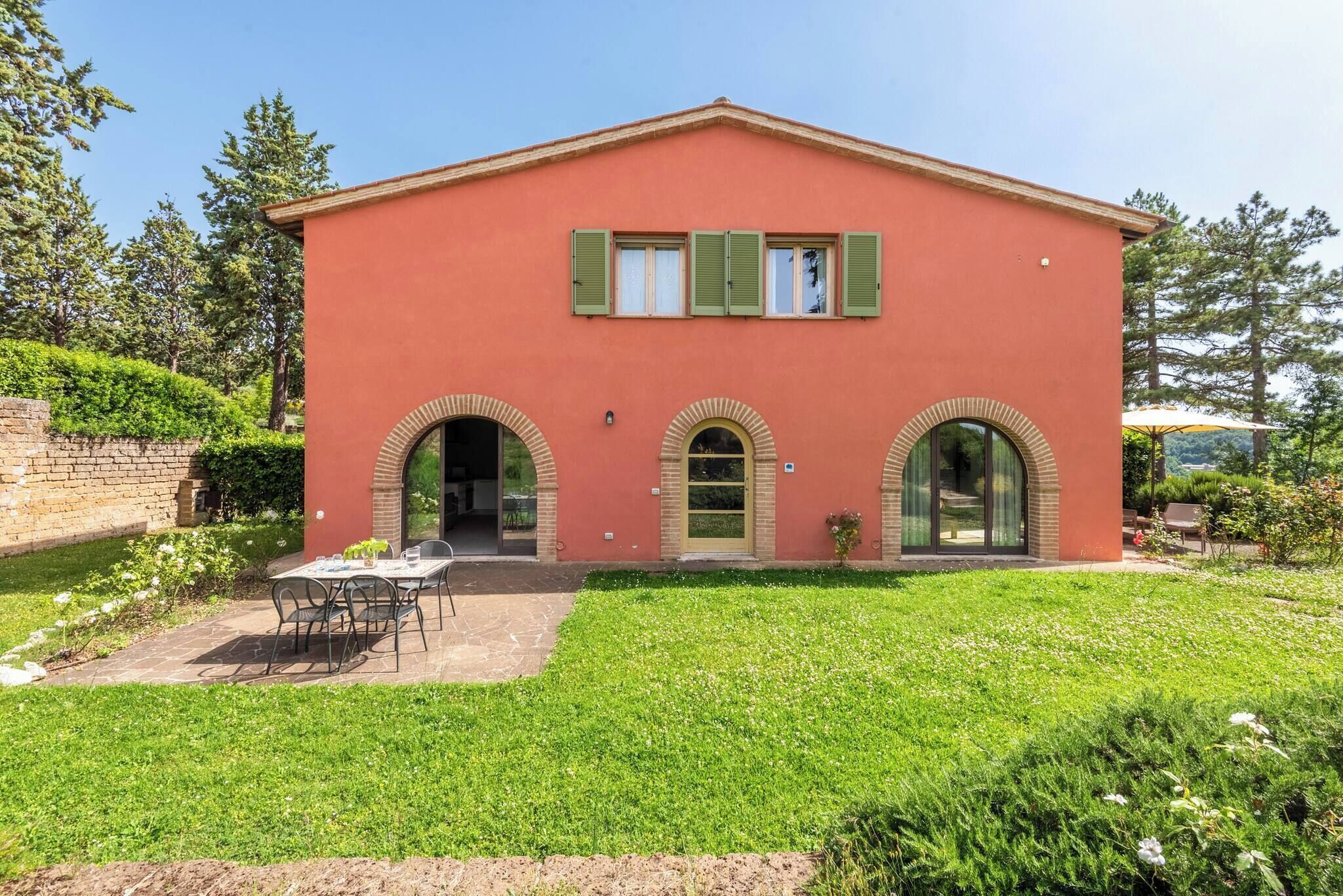 Chalet, 2 Bedrooms, Balcony, Garden View | Outdoor dining