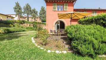 Chalet, 2 Bedrooms, Balcony, Garden View | Bahagian luar