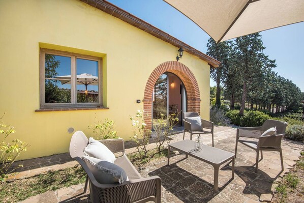 Chalet, 2 Bedrooms, Smoking, Balcony | Terrace/patio