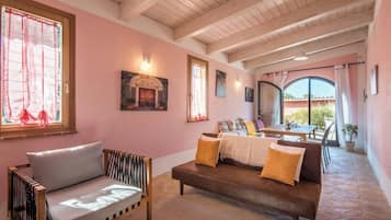 Chalet, 2 kamar tidur, Boleh Merokok, balkon | Ruang keluarga | Buku