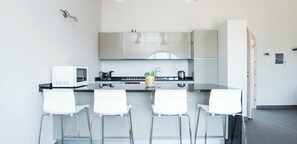 小木屋, 2 間臥室, 吸煙房, 露台 | 內部