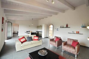 小木屋, 2 間臥室, 吸煙房, 露台 | 客廳