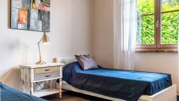 Chalet, 2 Bedrooms, Smoking, Balcony | 2 bilik tidur