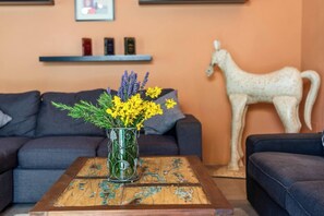 Apartment, 3 Bedrooms, Balcony, Garden View | Living room - Villa Pesca Amazing House in the Heart of Tuscany (Trequanda)