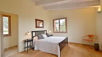 Chalet, 2 Bedrooms, Smoking, Balcony | 2 bedrooms