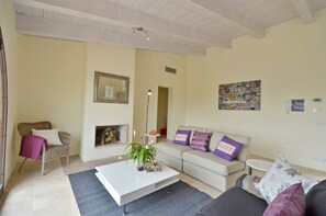 Chalet, 2 habitaciones, para fumadores, balcón | Sala de estar